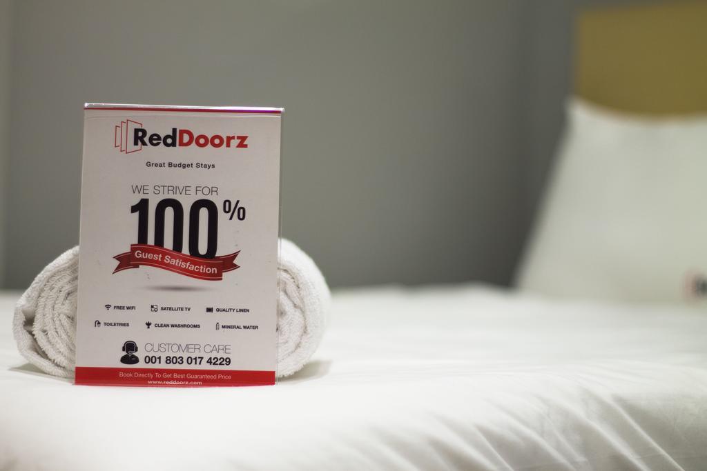 Reddoorz @ Karet Pedurenan 2 Jakarta Buitenkant foto