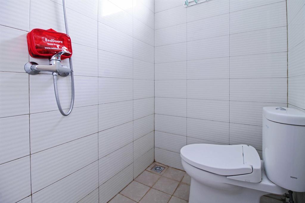 Reddoorz @ Karet Pedurenan 2 Jakarta Buitenkant foto