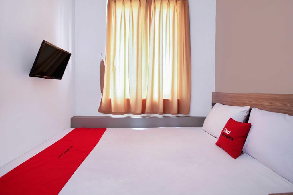 Reddoorz @ Karet Pedurenan 2 Jakarta Buitenkant foto