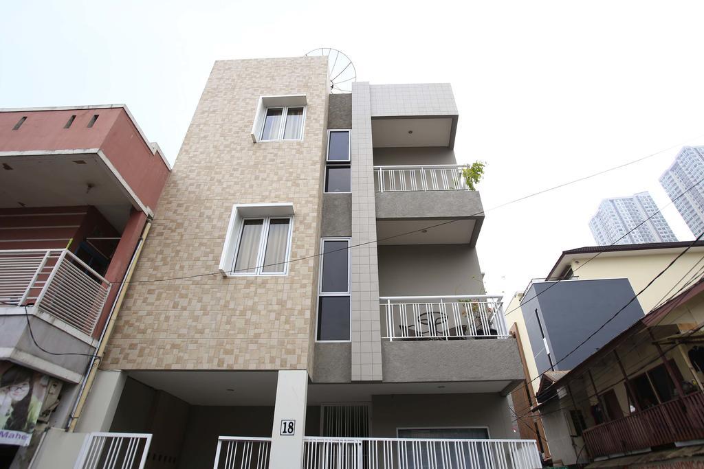 Reddoorz @ Karet Pedurenan 2 Jakarta Buitenkant foto